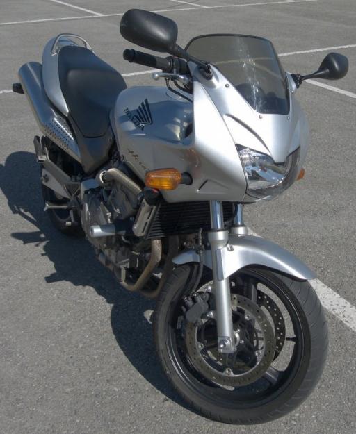 vendo Honda Hornet '02 o cambio por coche