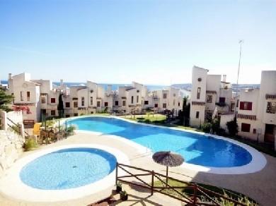 Apartamento con 2 dormitorios se vende en Casares Costa, Costa del Sol