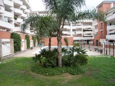 Apartamento con 3 dormitorios se vende en Estepona, Costa del Sol