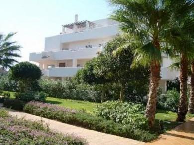 Apartamento con 3 dormitorios se vende en Estepona, Costa del Sol