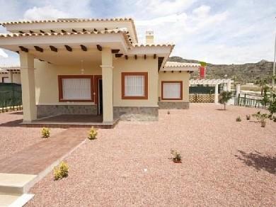 Chalet con 2 dormitorios se vende en Aspe