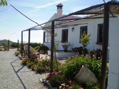 Chalet con 3 dormitorios se vende en Canillas De Albaida, Axarquia