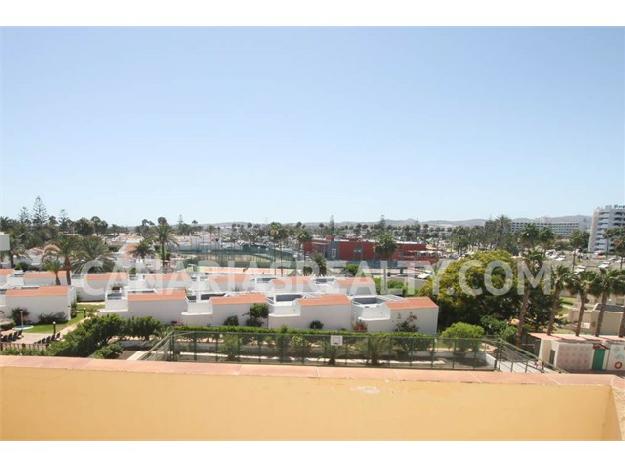 APA_240 Bonito piso de 3 dormitorios en tranquila residencia con pista de tenis y piscina en Playa del Ingles.