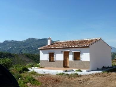 Chalet con 2 dormitorios se vende en Cutar, Axarquia