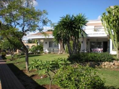 Chalet con 6 dormitorios se vende en Malaga, Costa del Sol