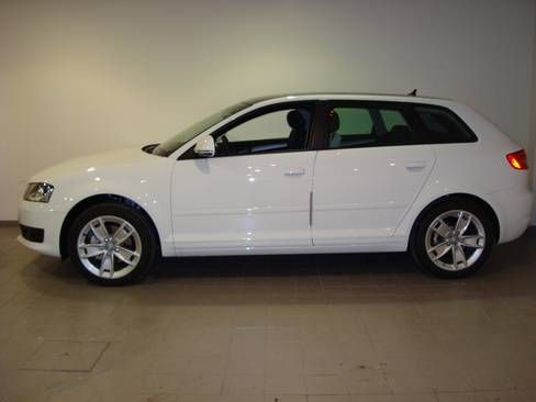 Audi A1 1.4TFSI 122CV. 6VEL. AMBITION. BLANCO O NEGRO.