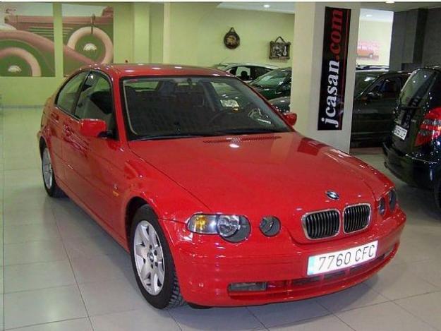 Venta de coche BMW 320 Td Compact '03 en Valencia