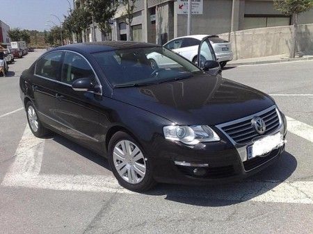 VOLKSWAGEN PASSAT TDI 2.0 140CV HIGHLINE TEL 606519083 - Barcelona