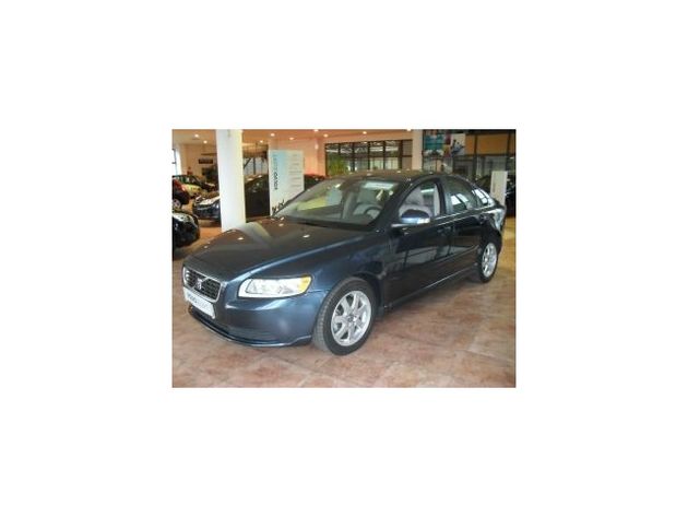 VOLVO S40 1.6DRIVE MOMENTUM