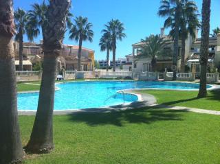 Apartamento en residencia : 4/4 personas - piscina - vistas a mar - torrevieja  espana