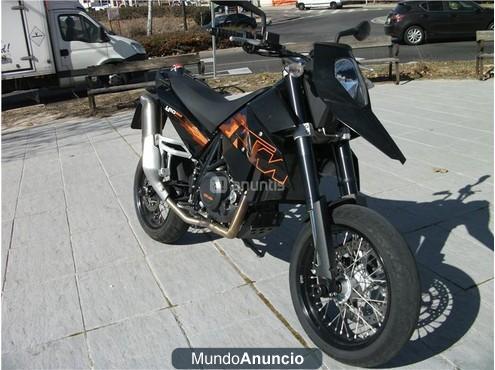 KTM 690 SUPERMOTO