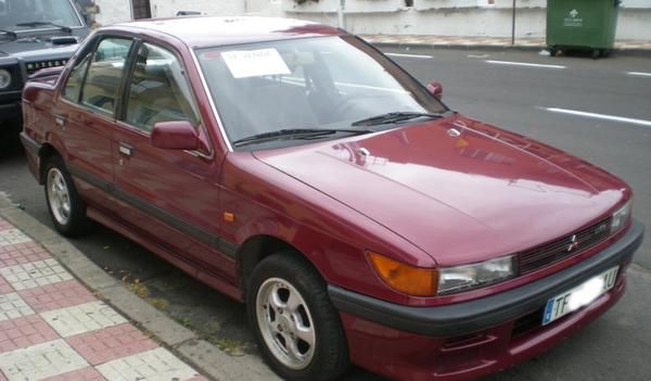 Mitsubishi Lancer 1.5 glx