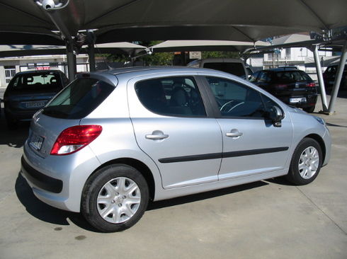 Peugeot 207 CONFORT HDI-70 CV  5P.