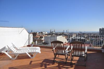 Gaudi Penthouse 1 with tarass