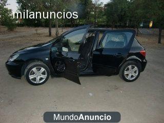 VENDO COCHE EXELENTES CONDICIONES