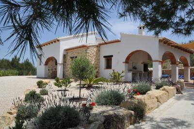 Fantastic new Finca set in over 3 acres