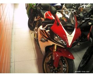 HONDA CBR 1000 RR FIREBLADE