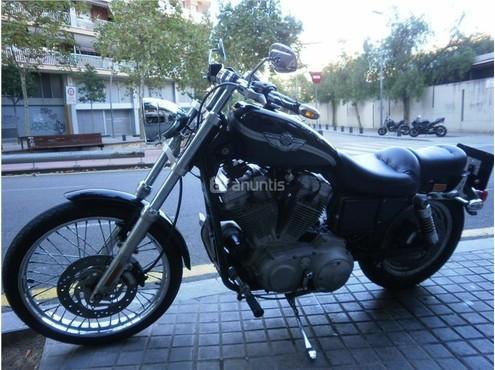 HARLEY DAVIDSON Sportster 883