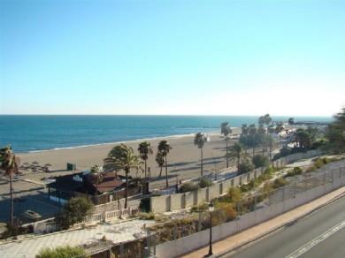 Apartamento con 3 dormitorios se vende en Estepona, Costa del Sol