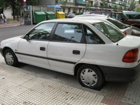 OPEL ASTRA  - Madrid