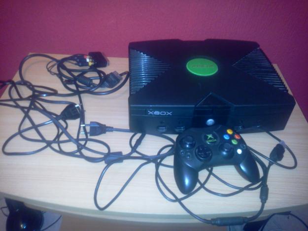 XBOX (normal) nueva + JUEGO!