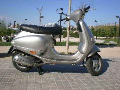 VESPA ET4 125 IMPECABLE