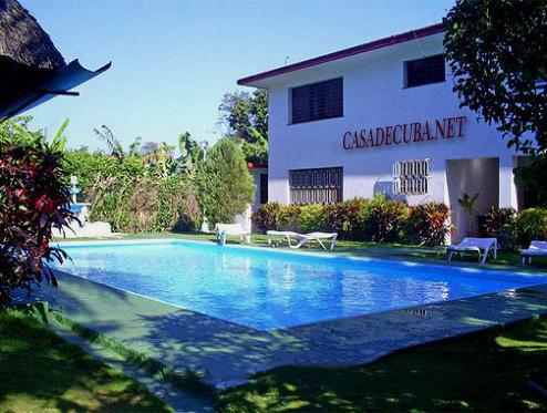 Alquiler en Siboney , Cuba. Aire acondicionado 4 habitaciones. Todo de lujo piscina