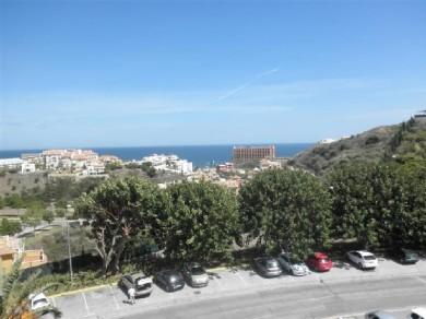 Apartamento con 2 dormitorios se vende en Benalmadena Costa, Costa del Sol