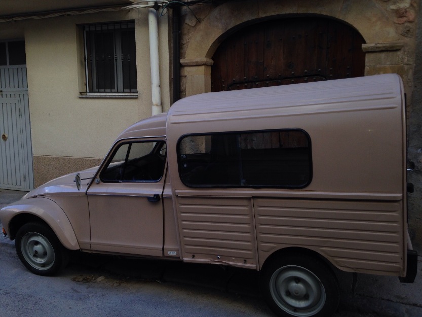 2 CV todo de serie