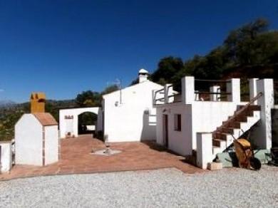 Chalet con 2 dormitorios se vende en Comares, Axarquia