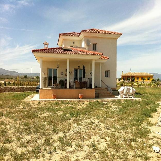 Chalet en venta en Pinoso, Alicante (Costa Blanca)