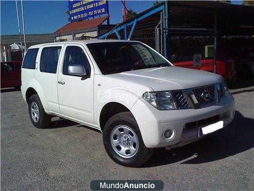 Nissan Pathfinder 2.5 dCi 171CV XE 7 plazas