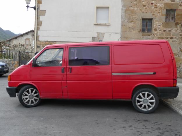 VOLKSWAGEN vw t4 caravelle del año 95