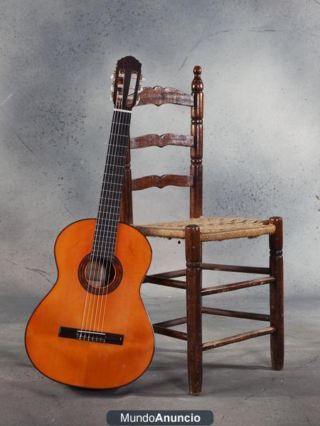 Guitarra flamenca de ciprés.