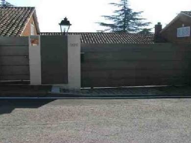 Chalet con 6 dormitorios se vende en Sant Vicenc de Montalt