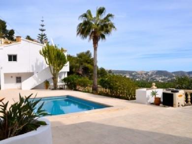 Chalet con 4 dormitorios se vende en Moraira, Costa Blanca