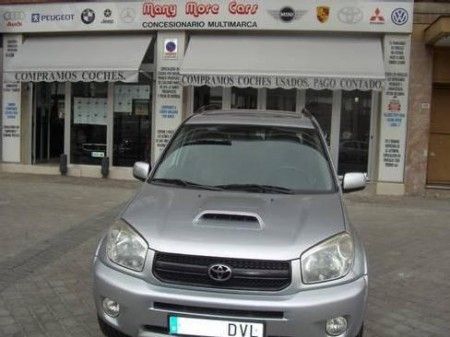 TOYOTA RAV 4 D4D 2,2 EXECUTIVE 5 PUERTAS - Madrid