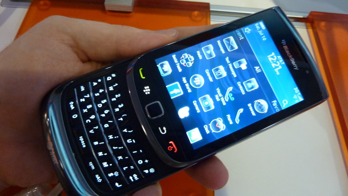 vendo black berry tactil  negra