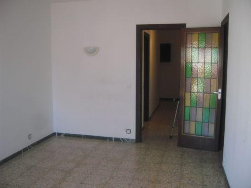 Atico exterior con terraza en zona las corts de 3 dormitorios