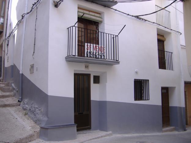 Casa en cervera del rio alhama (barrio san gil)