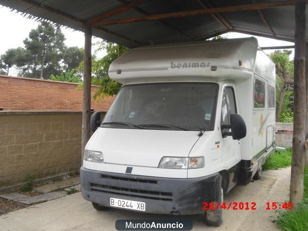 Vendo autocaravana prácticamente Nueva BENIMAR con 14606 Kms.