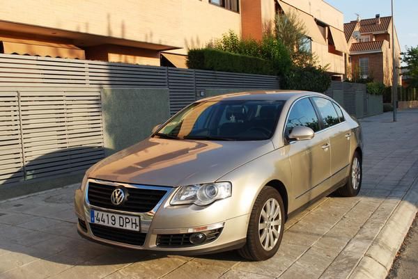 Volkswagen Passat 2.0 TDI 140 CV 4 años. Como nuevo