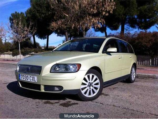 Volvo V50 [594121] Oferta completa en: http://www.procarnet.es/coche/madrid/madrid/volvo/v50-diesel-594121.aspx...