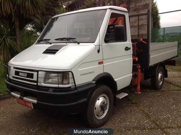 Iveco Daily 4x4 pluma grua caja fija