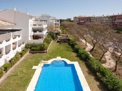 Apartamento con 2 dormitorios se vende en Benalmadena Costa, Costa del Sol