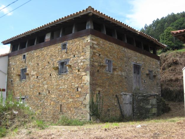 SE VENDE CASA EN CUDILLERO