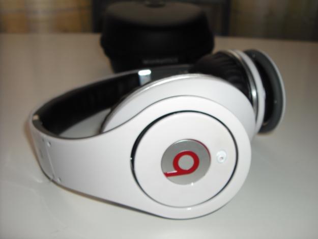 Auriculares beats studio con muy poco uso