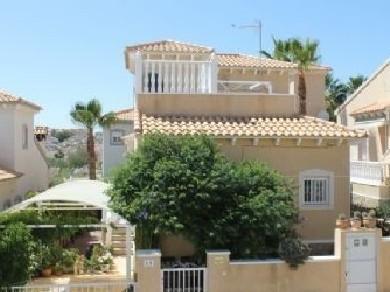 Chalet con 2 dormitorios se vende en San Miguel de Salinas, Vega Baja Torrevieja