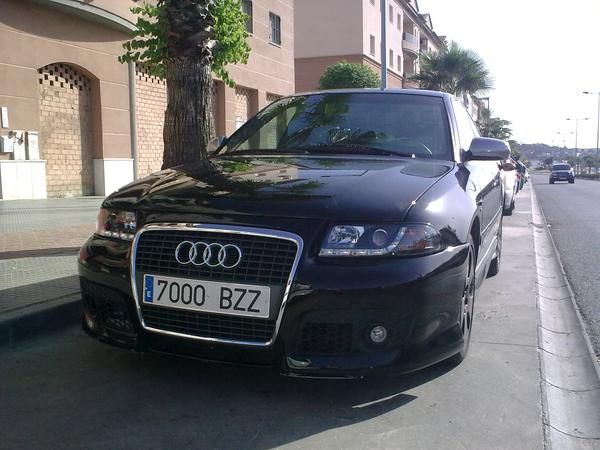 vendo fantastico a4 tdi con frontal del nuevo a 5 llantas 17 originales faros led y radio original mp3 audi full equip m