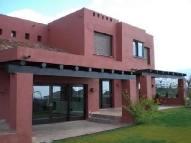 Chalet con 3 dormitorios se vende en Benahavis, Costa del Sol